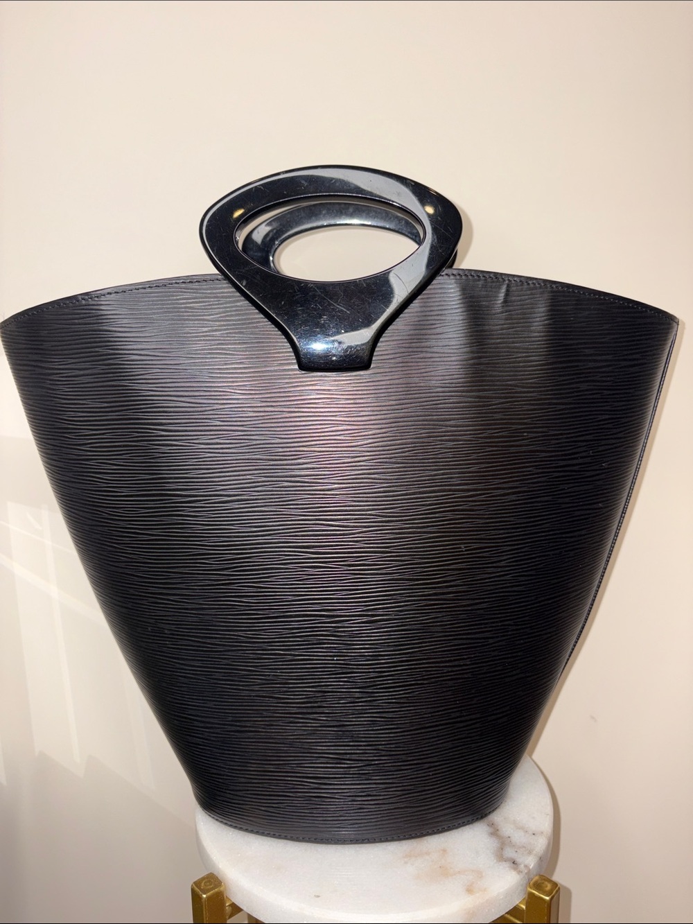 Louis Vuitton Black Epi Bag ‘99 Noctambule Vintage Oval Resin Handle - Picture 4 of 9